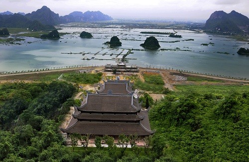 Tam Chuc Pagoda - an attractive spiritual tourism complex in Vietnam - ảnh 1