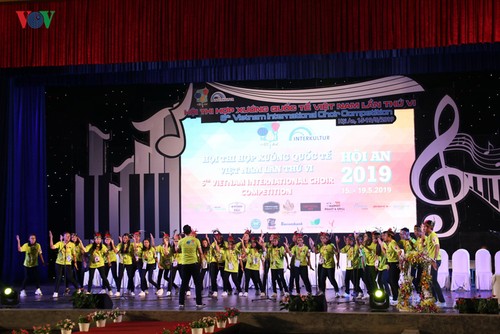 Indonesian choir wins special prize at International Choir Competition 2019 - ảnh 1