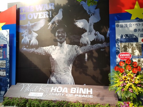Exhibition “Diary of Peace” in Hanoi - ảnh 3