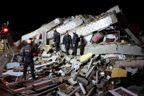 Powerful earthquake jolts eastern Turkey, killing 18 - ảnh 1