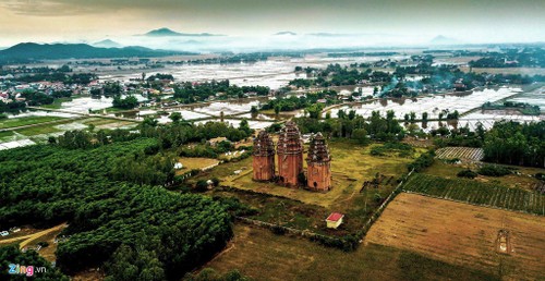 Cham towers in Binh Dinh province - ảnh 2