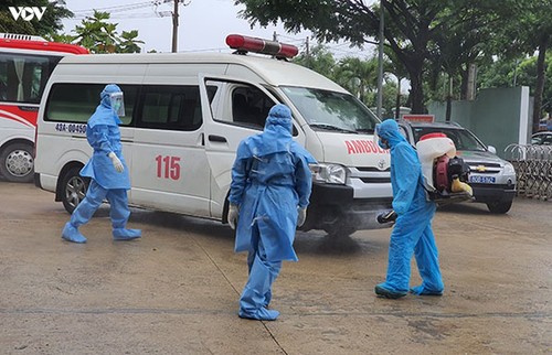 Protecting the health of frontline medical workers in COVID-19 pandemic - ảnh 1