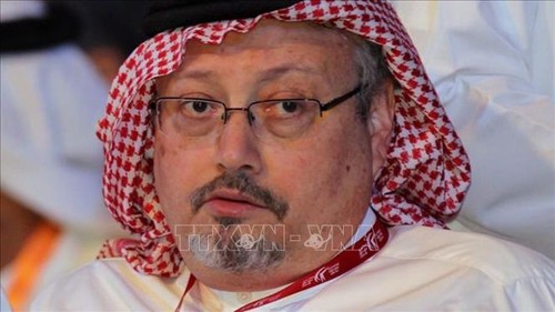US imposes sanctions on Saudi officials for journalist Khashoggi's killing - ảnh 1