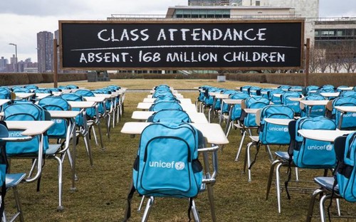 UN opens Pandemic Classroom exhibition to call for ending school closure - ảnh 1