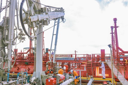 Petrovietnam exceeds production, business targets in 5 months of 2021 - ảnh 2