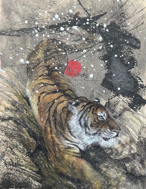 Lively paintings by Nguyen Doan Ninh to usher in Year of the Tiger - ảnh 24