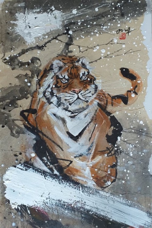 Lively paintings by Nguyen Doan Ninh to usher in Year of the Tiger - ảnh 5