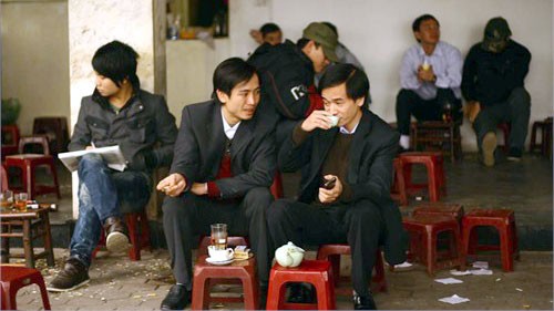 Das Straßencafe - eine Kultureigenschaft des alten Hanois - ảnh 1