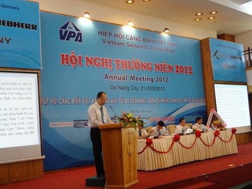 Der Verband der vietnamesischen Häfen tagt in Da Nang - ảnh 1