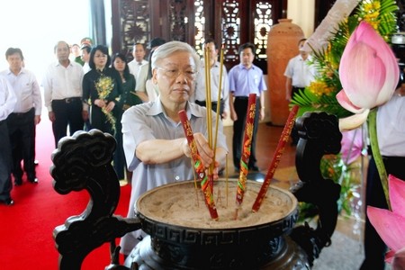 KPV-Generalsekretär Nguyen Phu Trong zum Besuch in Vinh Long - ảnh 1