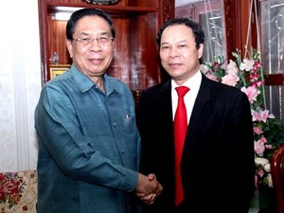 Laotischer Staatspräsident lobt besondere Beziehungen zu Vietnam - ảnh 1