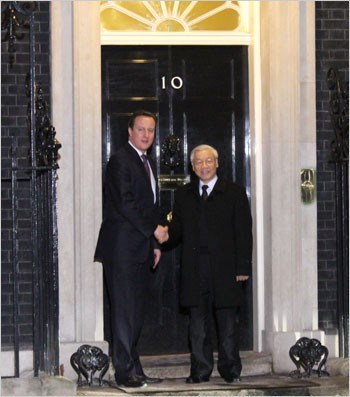 KPV-Generalsekretär Trong trifft britischen Premierminister David Cameron - ảnh 1