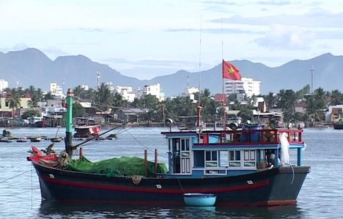 Fischer in Khanh Hoa beginnen zum neuen Jahr den Fischfang - ảnh 1
