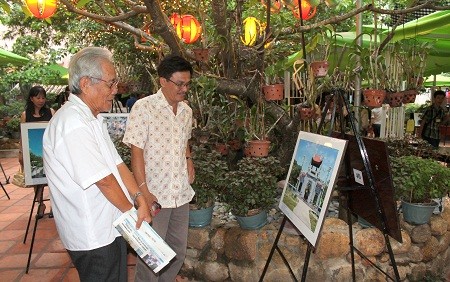 Khanh Hoa setzt mobile Fotoausstellung über die Spratly-Inselgruppe fort - ảnh 1