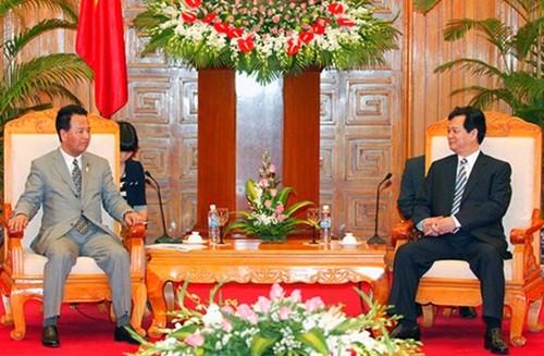 Premierminister Dung empfängt den japanischen Wirtschaftsminister - ảnh 1
