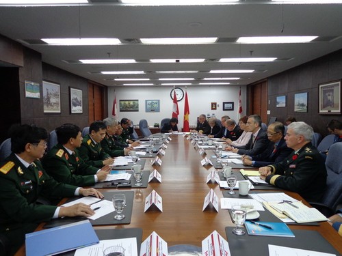 Vietnam und Kanada verstärken Zusammenarbeit in Verteidigung - ảnh 1
