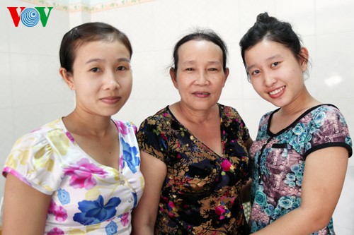 Das Leben des Dorfes Trang Bang: 42 Jahre nach der Veröffentlichung des Fotos vom Napalm-Mädchen - ảnh 10