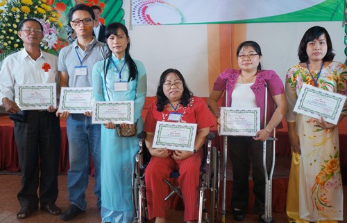 Zahlreiche Veranstaltungen zum Tag der Menschen mit Behinderung in Vietnam - ảnh 1