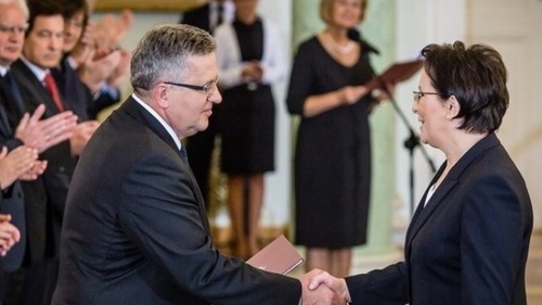 Polnischer Präsident ratifiziert neue Regierung - ảnh 1