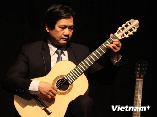 Vietnamesische Volkslieder sind im internationalen Gitarrenwettbewerb Berlin geehrt - ảnh 1