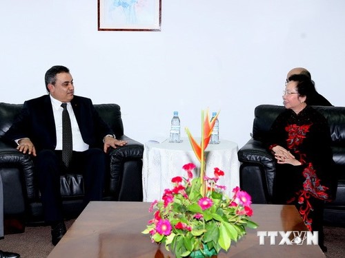 Vizestaatspräsidentin Nguyen Thi Doan trifft Spitzenpolitiker aus Mauritius, Tunesien und Haiti - ảnh 1