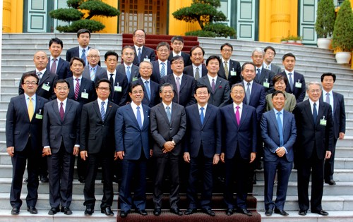 Staatspräsident Truong Tan Sang empfängt Vertreter der Kommission für wirtschaftliche Zusammenarbeit - ảnh 1