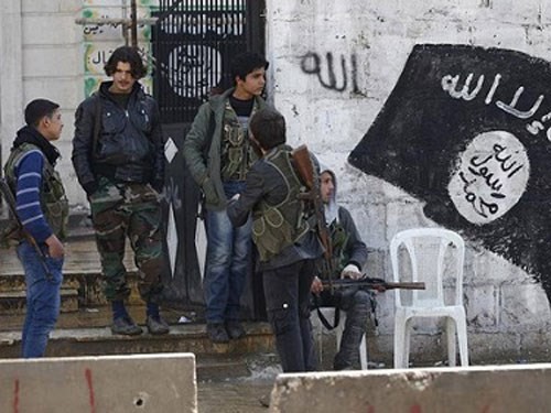 IS-Angriff: viele Mitglieder kurdischer Sicherheitskräfte wurden getötet - ảnh 1