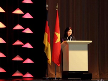Eröffnungsfeier für 40. Jubiläum der Aufnahme diplomatischer Beziehung Vietnams und Deutschlands - ảnh 1