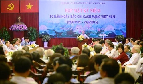Zahlreiche Aktionen zum 90. Jahrestag der vietnamesischen Revolutionspresse - ảnh 1
