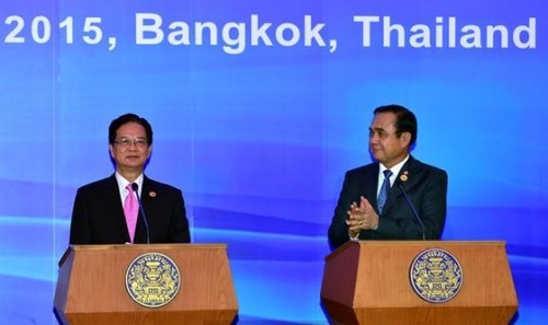 Gemeinsame Gespräche und Kabinettssitzung Vietnams und Thailands - ảnh 1