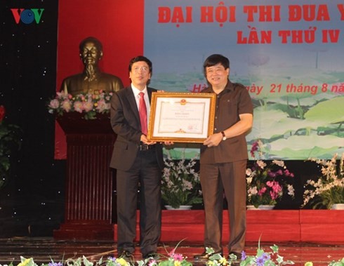 Landeskonferenz zum Patriotismuswettbewerb des Radiosenders „Die Stimme Vietnams“ - ảnh 1