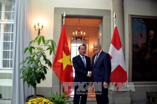 Die Schweiz will die Zusammenarbeit mit Vietnam vorantreiben - ảnh 1