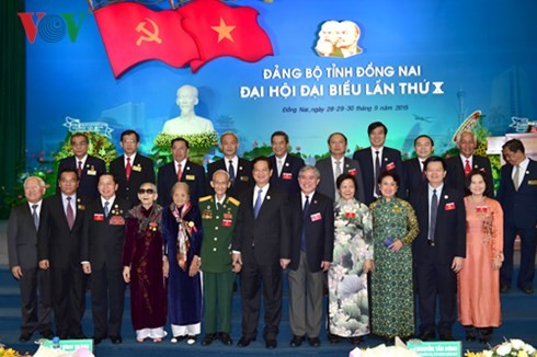 Premierminister Nguyen Tan Dung leitet die Sitzung der Parteiorganisation der Provinz Dong Nai - ảnh 1