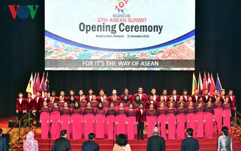 Eröffnung des 27. ASEAN-Gipfeltreffens in Kuala Lumpur - ảnh 1