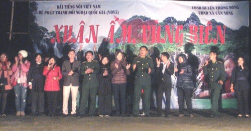 VOV5: Programm “Warmer Frühling im Grenzgebiet” in der Gemeinde Can Nong in der Provinz Cao Bang - ảnh 12