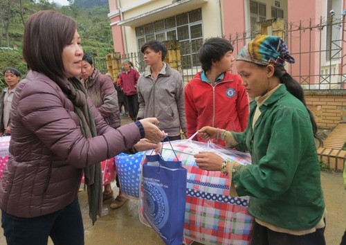 VOV5: Programm “Warmer Frühling im Grenzgebiet” in der Gemeinde Can Nong in der Provinz Cao Bang - ảnh 17