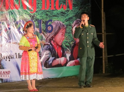 VOV5: Programm “Warmer Frühling im Grenzgebiet” in der Gemeinde Can Nong in der Provinz Cao Bang - ảnh 7