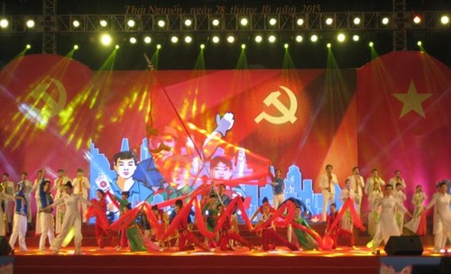Veranstaltungen in Hanoi zur Begrüßung des 12. Parteitags - ảnh 1
