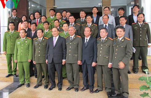 Vizepremierminister Nguyen Xuan Phuc beglückwünscht die Stadt Da Nang zum Neujahr - ảnh 1