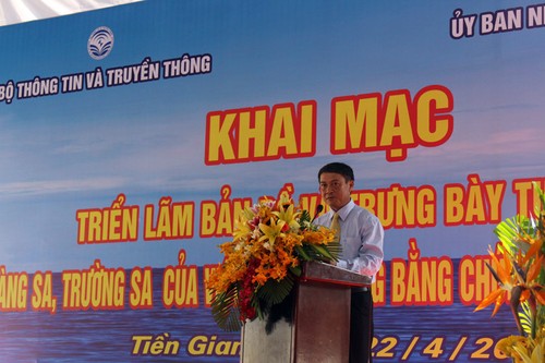 Ausstellung über Inselgruppen Hoang Sa und Truong Sa in der Provinz Tien Giang - ảnh 1