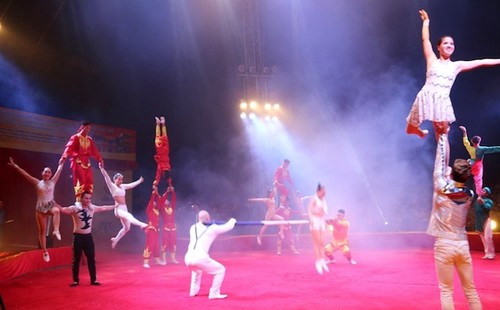 Eröffnung des internationalen Zirkusfestivals 2016 - ảnh 1