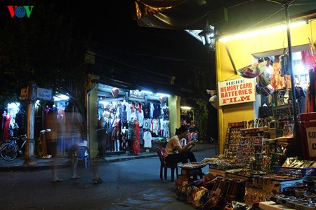 Bescheidene Schönheit der Altstadt Hoi An - ảnh 9