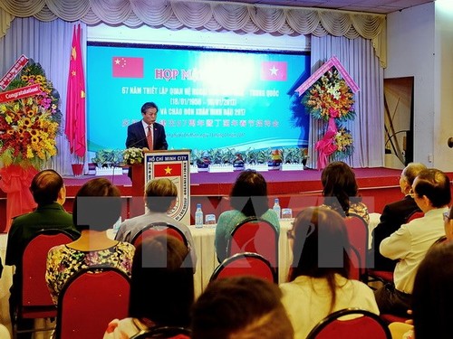 Feier zum 67. Jubiläum der Aufnahme diplomatischer Beziehungen zwischen China und Vietnam - ảnh 1