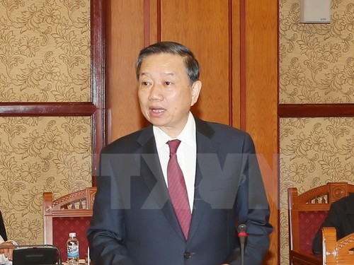 Vietnamesische Polizeiminister trifft den chinesischen Minister für Staatssicherheit - ảnh 1