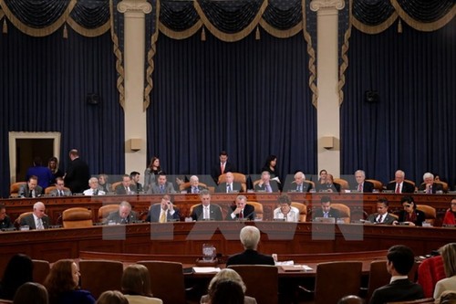 Zwei Ausschüsse des US-Repräsentantenhauses verabschieden Entwurf für Obamacare-Ersatz - ảnh 1