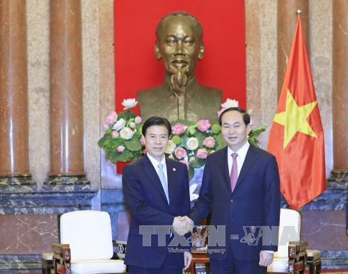 Staatspräsident Tran Dai Quang empfängt den chinesischen Handelsminister - ảnh 1
