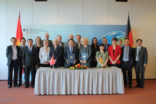 Deutschland fördert Berufsbildung, Energie und Umwelt- und Ressourcenschutz in Vietnam  - ảnh 1