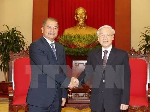 KPV-Generalsekretär Nguyen Phu Trong empfängt Delegation der Revolutionären Volkspartei Laos - ảnh 1