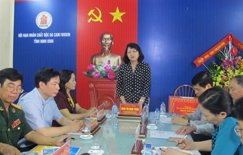 Vizestaatspräsidentin Dang Thi Ngoc Thinh empfängt Vertreter des Verbandes für Agent-Orange-Opfer - ảnh 1