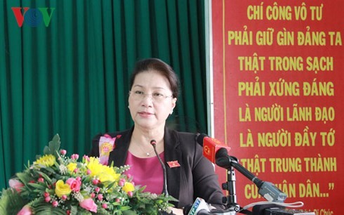 Parlamentspräsidentin bei Treffen mit Wählern im Stadtviertel Cai Rang der Stadt Can Tho - ảnh 1